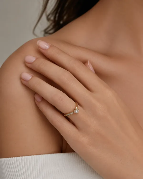Gold_Tone_Solitaire_Ring_with_Pav�_Band_for_Women