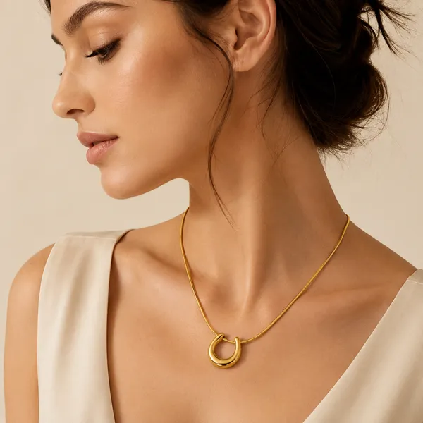 Gold_Tone_Minimalist_Horseshoe_Pendant_Necklace_for_Women