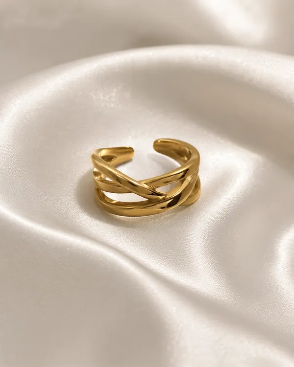 Gold_Tone_Interlocking_Band_Ring_for_Women