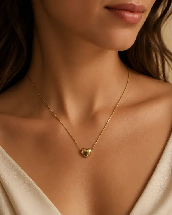 Gold_Heart_Pendant_Necklace_with_Adjustable_Chain_for_Women