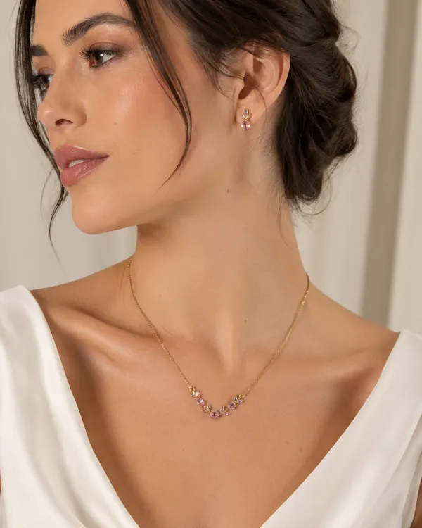 Gold_Floral_Crystal_Pendant_Necklace_for_Women