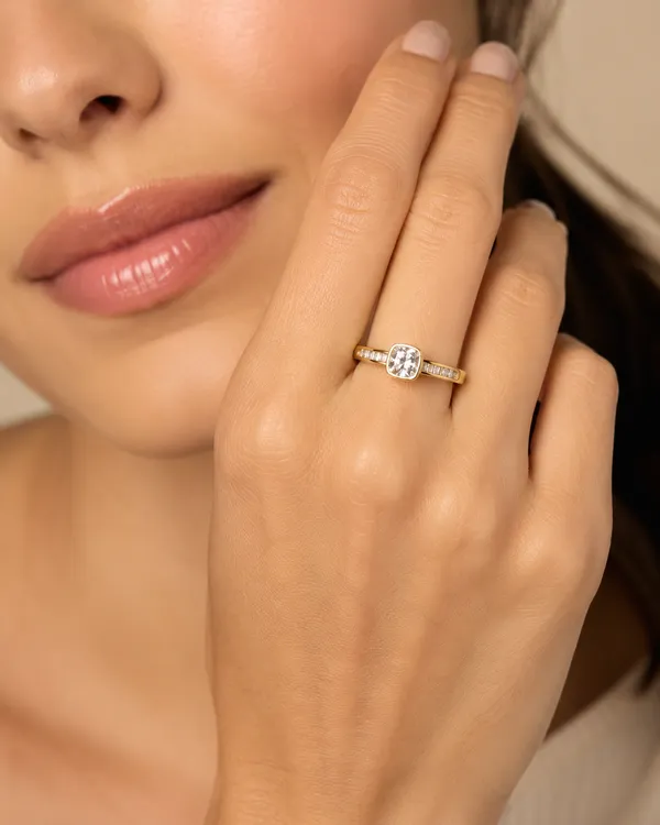 Gold_Cushion_Cut_Diamond_Ring_With_Channel_Set_Baguette_Band