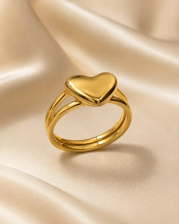 Gold_Twisted_Heart_Design_Ring_for_Women