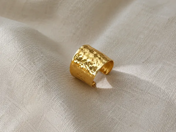 Gold_Hammered_Textured_Wide_Band_Statement_Ring_for_Women