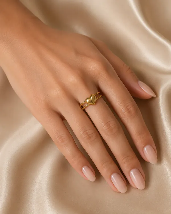 Gold_Twisted_Heart_Design_Ring_for_Women
