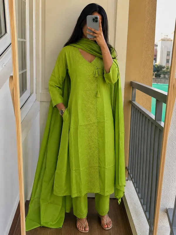 Green_Embroidered_Straight_Kurta_Set_With_Dupatta_For_Women