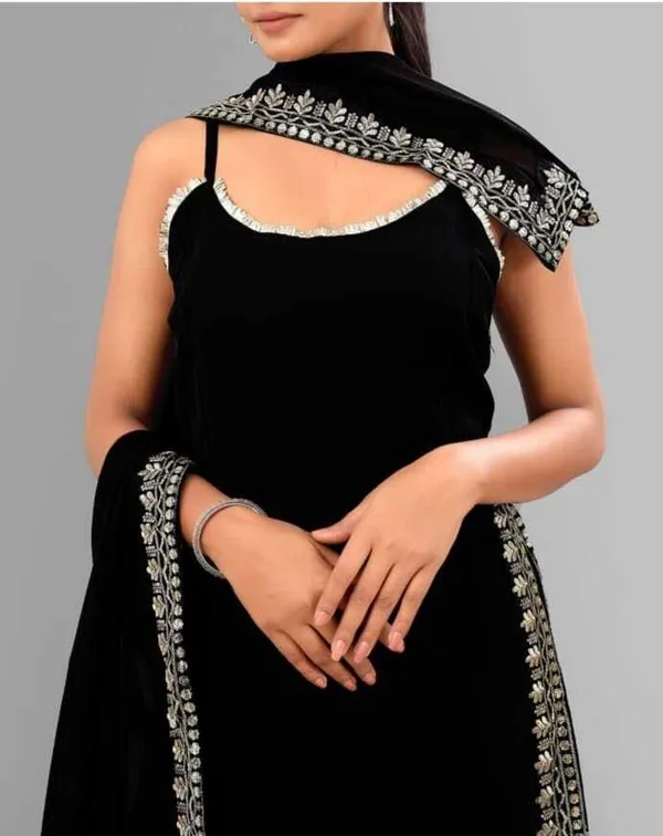 Black_Kurta_Set80%_Cotton,_20%_Silk_For_Women