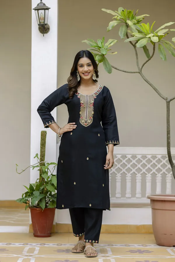 Black_Kurta_Set80%_Cotton,_20%_Silk_For_Women