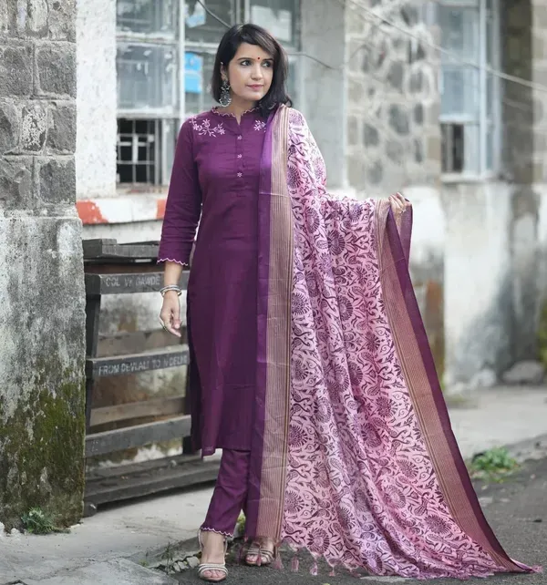 Wine_Colour_Cotton_Slub_Handloom_Kurta_Pant_With_Dupatta_Set