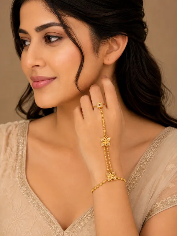 Micro_Gold_Plated_AD_Diamond_Studded_Fancy_Heart_Design_(Hathphool)_for_Women