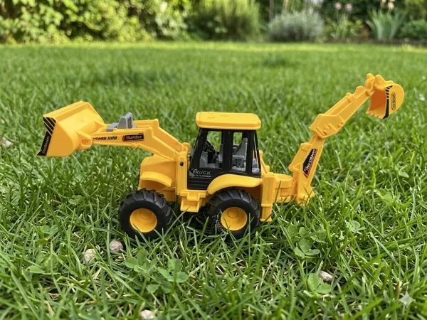 Wumble_Toy_2_in_1_Bulldozer_JCB_and_Excavator_Construction_Toy_Vehicle_for_Kids_construction_vehicle_designs_in_one_set_for_imaginative_building_site_and_vehicle_play