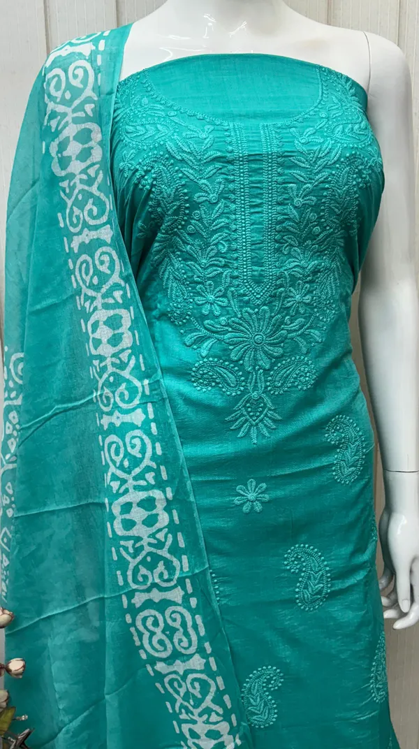 Turquoise_Cotton_Lucknowi_Embroidered_Batik_Print_Salwar_Suit_Set_For_Women