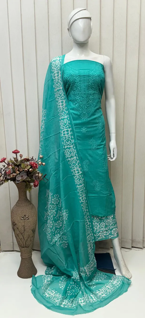 Turquoise_Cotton_Lucknowi_Embroidered_Batik_Print_Salwar_Suit_Set_For_Women