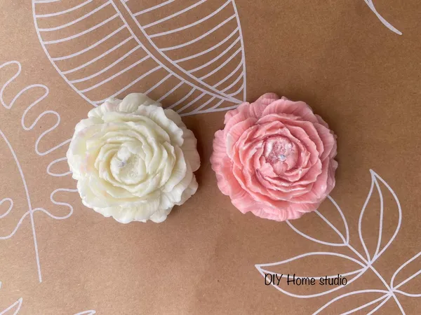 Elegant_Rose_Shaped_Soy_Candle_Set_Of_2