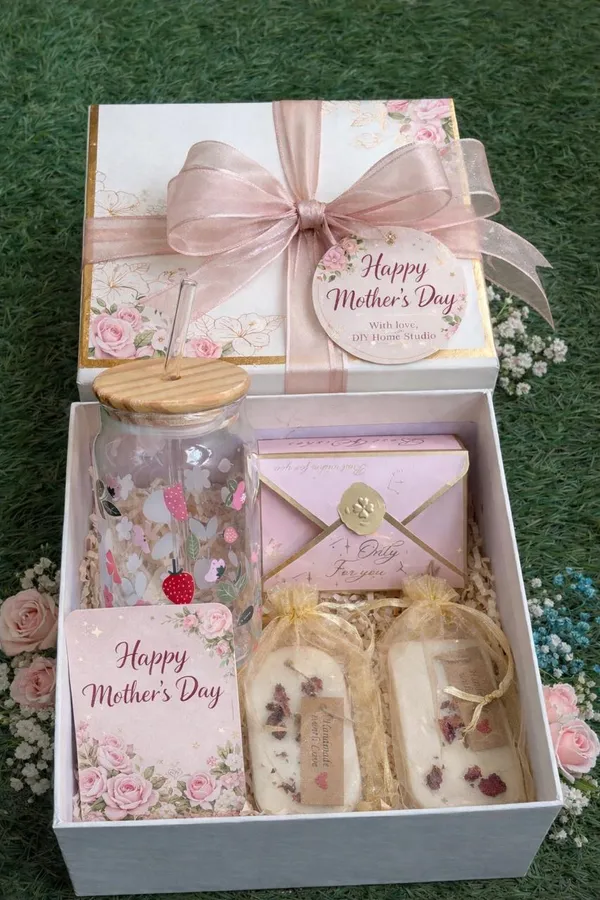 Mothers_Day_Self_Care_Gift_Hamper
