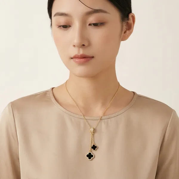 Gold_Plated_Black_Clover_Pendant_Necklace_For_Women