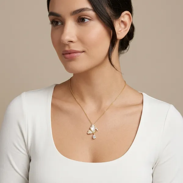 Gold_Crystal_Butterfly_Pendant_Necklace_For_Women