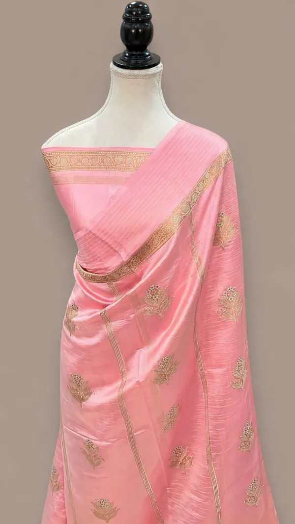 Pink_Silk_Embroidered_Saree_With_Golden_Border_For_Women