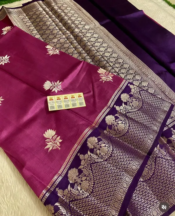 Pink_Silk_Floral_Zari_Border_Saree_For_Women