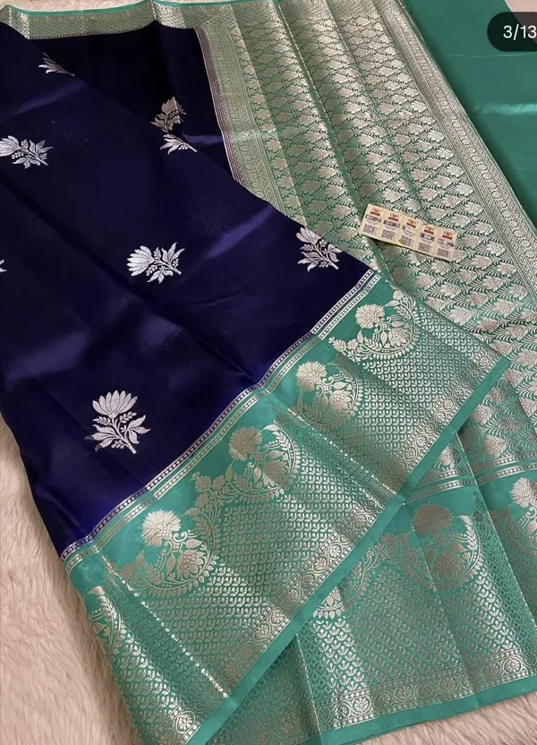 Navy_Blue_Silk_Floral_Zari_Saree_With_Green_Border_For_Women