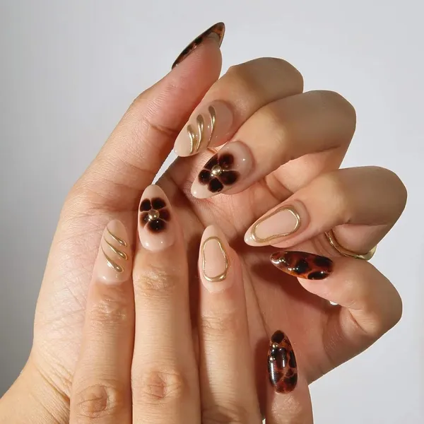 Abstract_Press_On_Nails_For_Women