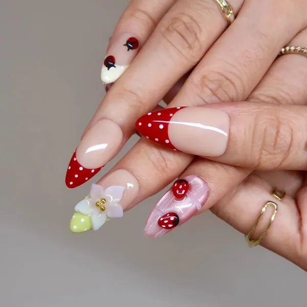 Abstract_Press_On_Nails_For_Women