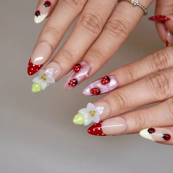 Abstract_Press_On_Nails_For_Women