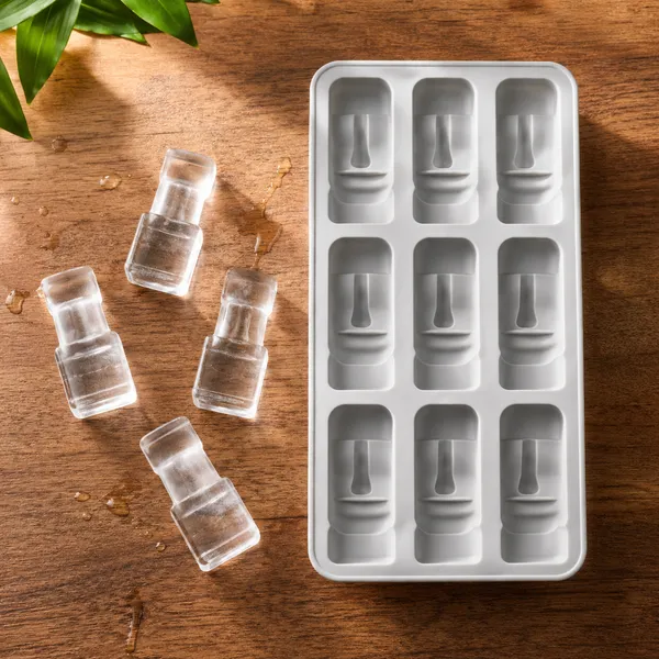 Off_White_Plastic_Premium_Ice_Tray_For_Unisex_(Adults_And_Kids)