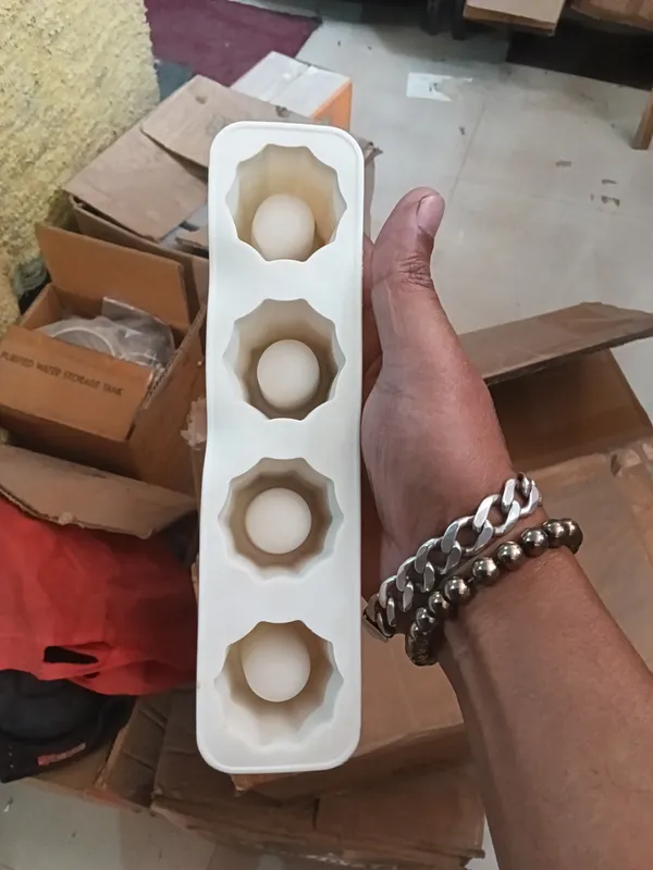 White_Plastic_Premium_Ice_Tray_For_Unisex_(Adults_And_Kids)