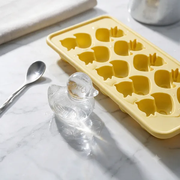 Yellow_Plastic_Premium_Ice_Tray_For_Unisex_(Adults_And_Kids)