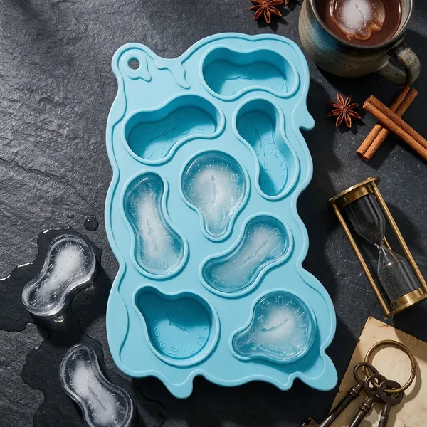 Blue_Plastic_Premium_Ice_Cube_Tray_For_Unisex_(Adults_And_Kids)