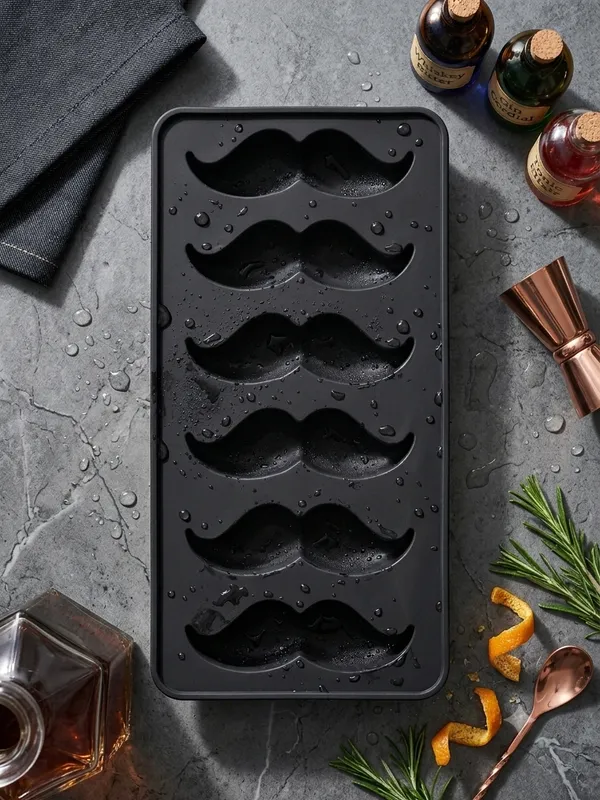 Black_Plastic_Premium_Ice_Cube_Tray_For_Unisex_(Adults_And_Kids)