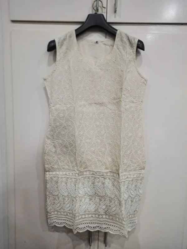 White_Cotton_Premium_Sleeveless_Kurti_With_Dupatta_For_Women