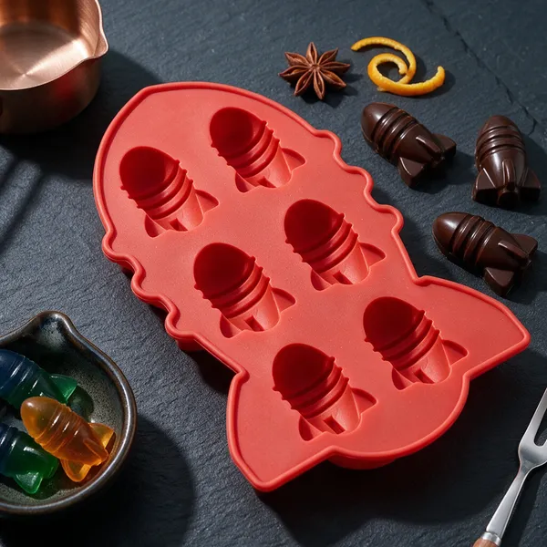 Red_Plastic_Premium_Ice_Tray_For_Unisex_(Adults_And_Kids)