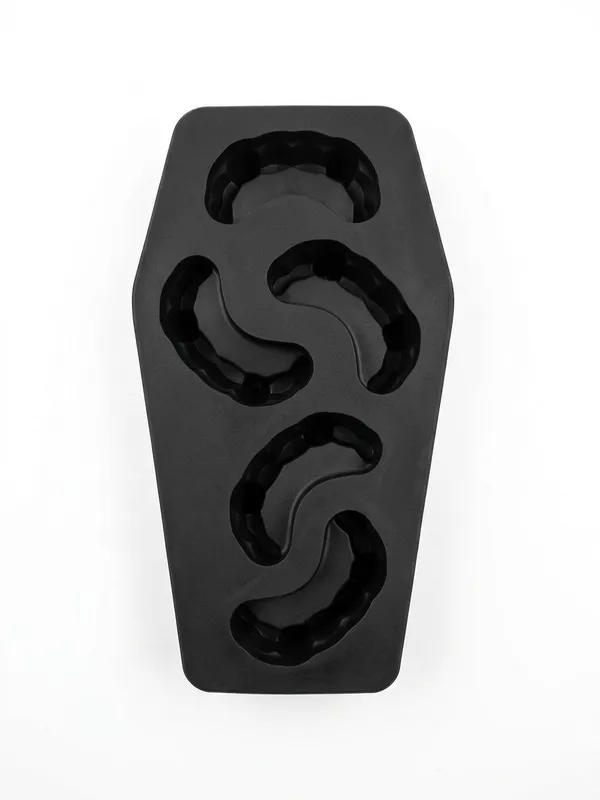 Black_Plastic_Premium_Ice_Tray_For_Unisex_(Adults_And_Kids)