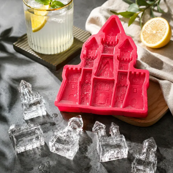 Pink_Plastic_Premium_Ice_Tray_For_Unisex_(Adults_And_Kids)