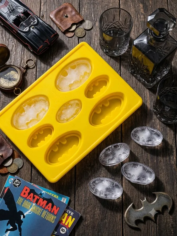 Yellow_Plastic_Premium_Ice_Tray_For_Unisex_(Adults_And_Kids)
