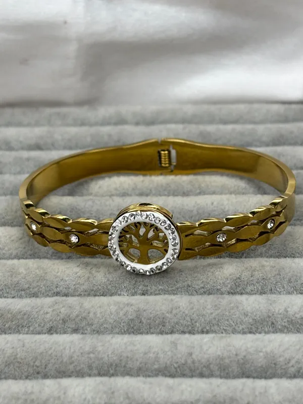 Gold_Stainless_Steel_Bangle_For_Women