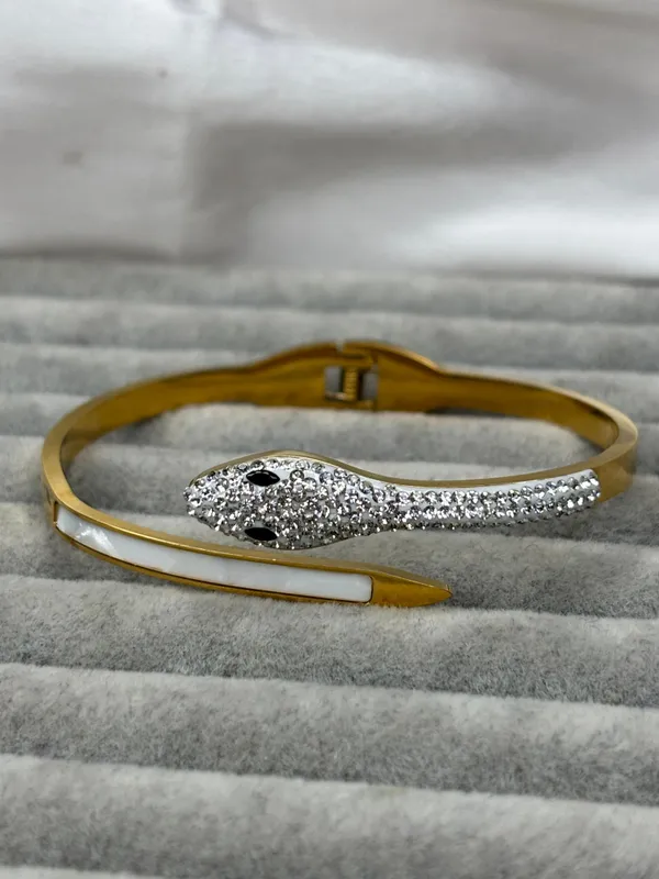 Gold_Stainless_Steel_Bangle_Bracelet_For_Women