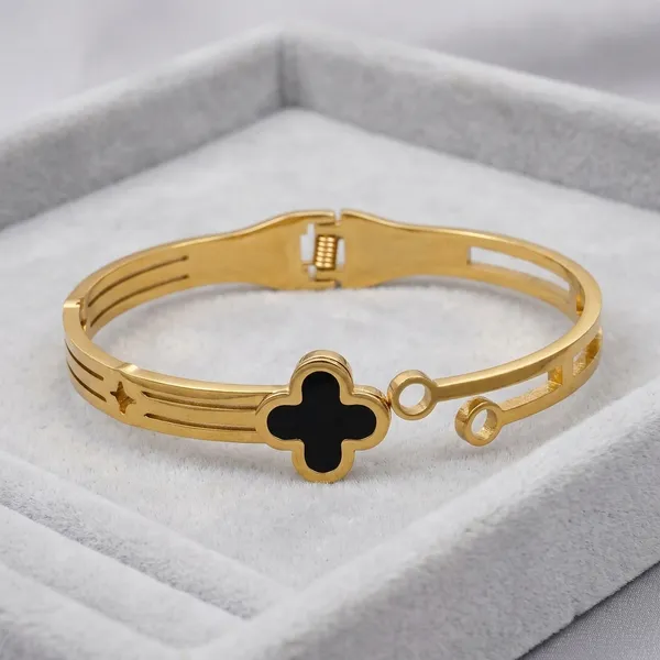 Gold_Stainless_Steel_Bracelet_For_Women
