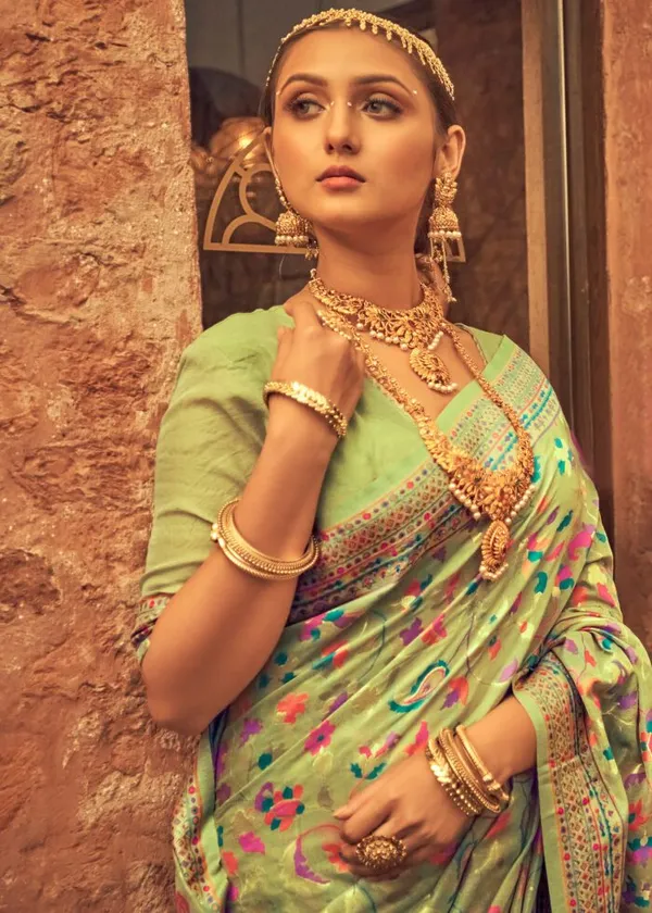 Green_Banarasi_Silk_Saree_With_Contrast_Border_For_Women