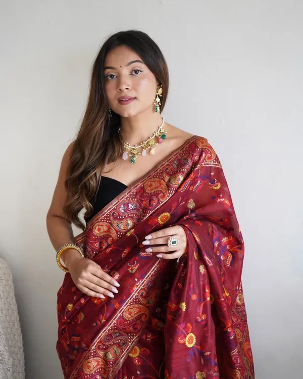 Red_Premium_Silk_Saree_For_Women