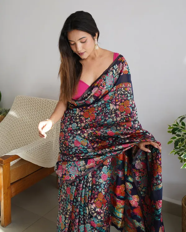 Black_Silk_Floral_Printed_Saree_For_Women