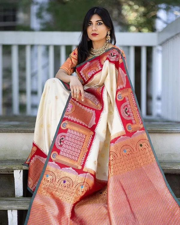 Cream_Silk_Zari_Woven_Traditional_Saree_For_Women