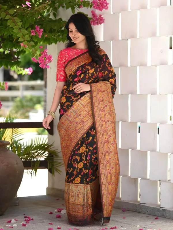 Black_Kashmiri_Jamawar_Saree_For_Women
