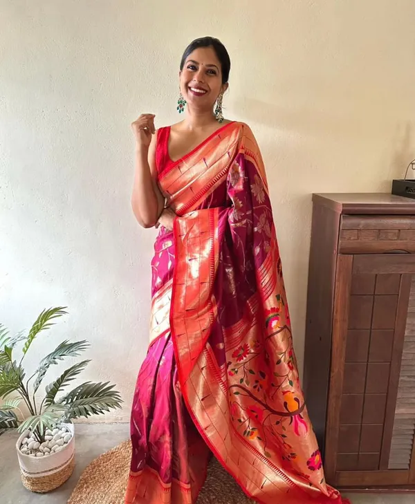 Pink_Silk_Brocade_Zari_Banarasi_Saree_For_Women