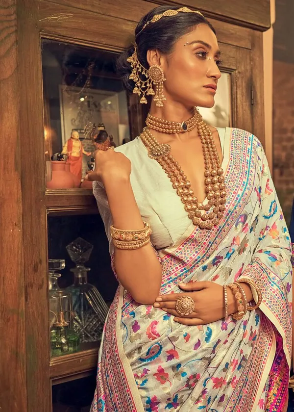 Off_White_Kani_Weaving_Kashmiri_Silk_Saree_For_Women