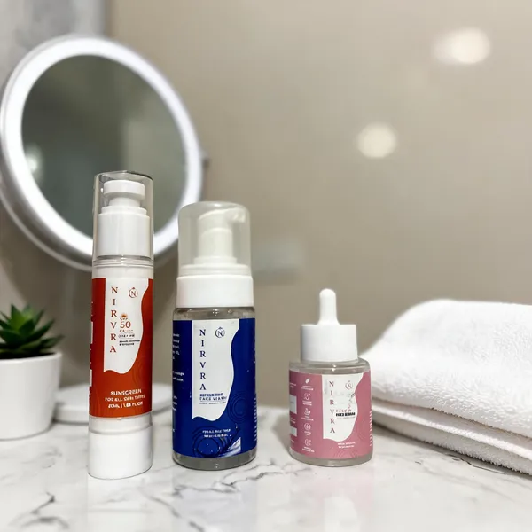Set_of_3_Skincare_Kit_Face_Wash,_Renew_Serum_&_Spf_50_Sunscreen_