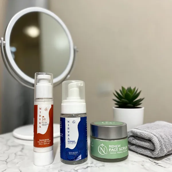 Set_of_3_Skincare_Kit_-_Face_Wash_Face_Scrub_&_Spf_50_Sunscreen