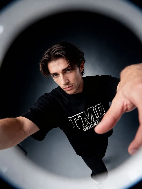 Men's_&_Women's_|_TMO_ORIGINAL_|_BLACK_Oversized_Graphic_Printed_T-Shirt_|_100%_Cotton